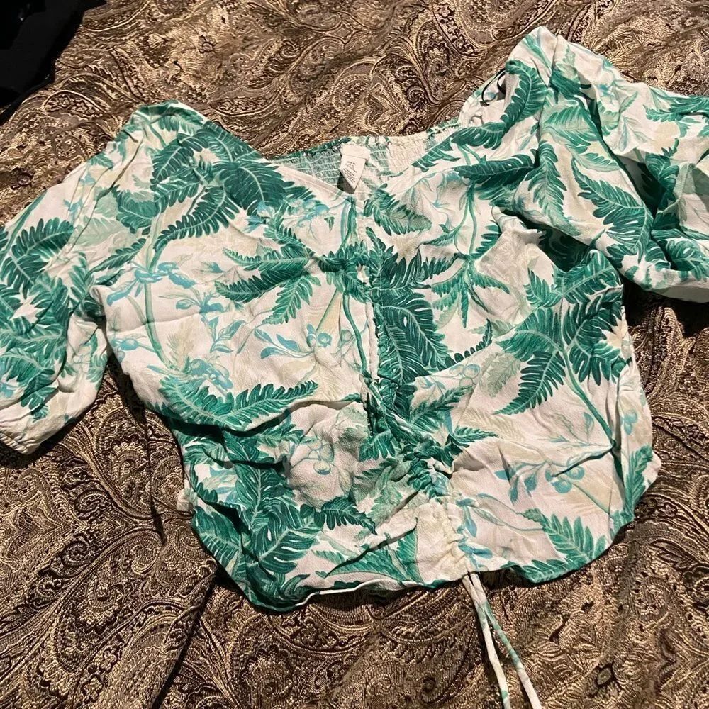 HM size XL beautiful top new without tags see pics